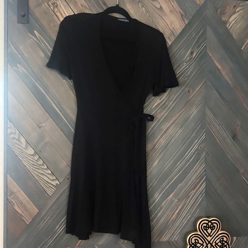 THAT LITE BLACK DRESS MEDIUM